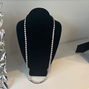 Vintage single strand rhinestone necklace
